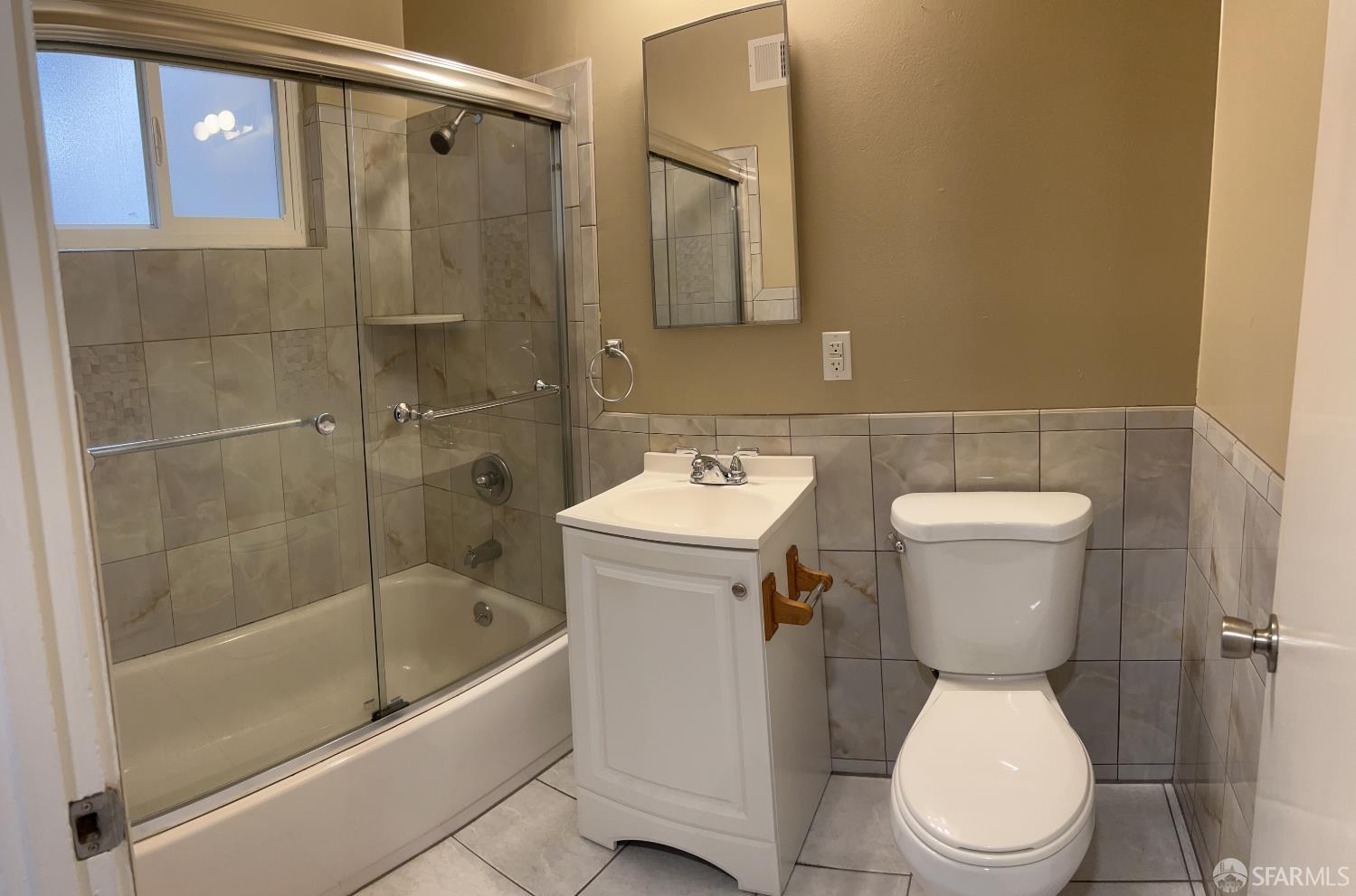 Detail Gallery Image 10 of 20 For 132 Locksley Ave, San Francisco,  CA 94122 - – Beds | – Baths