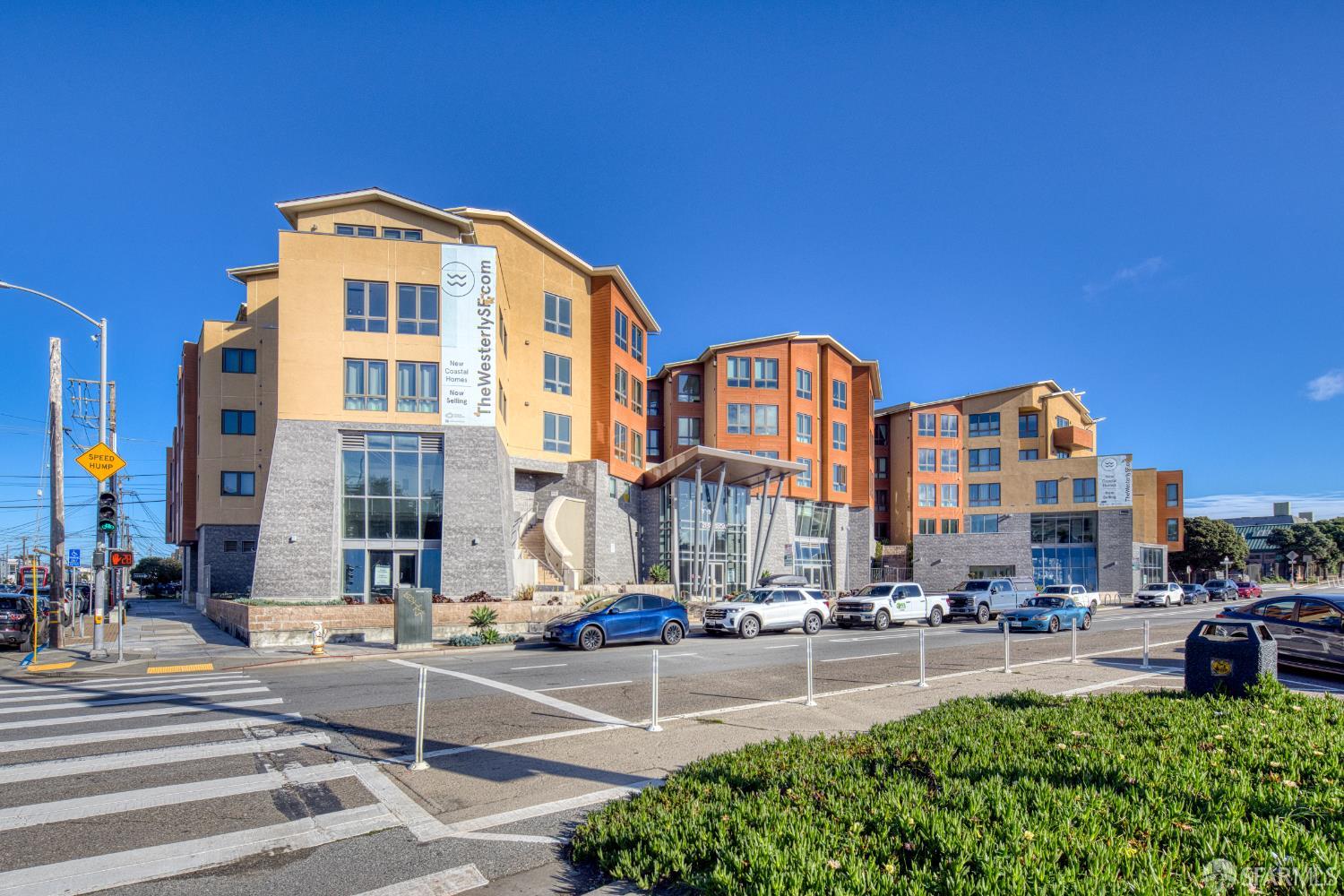 Detail Gallery Image 19 of 83 For 3535 Wawona St, San Francisco,  CA 94116 - – Beds | – Baths