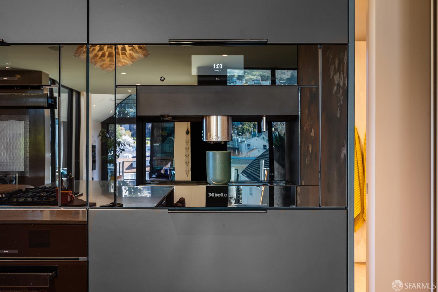 Detail Gallery Image 23 of 99 For 335 Diamond St, San Francisco,  CA 94114 - 2 Beds | 3 Baths