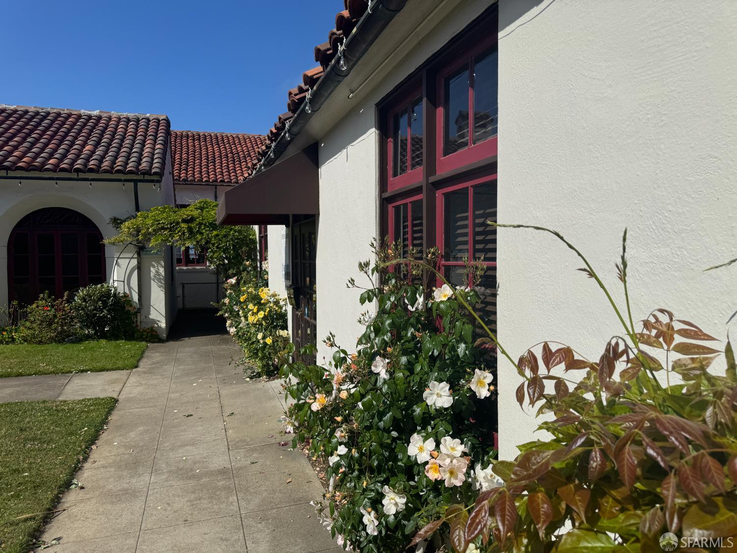 Detail Gallery Image 6 of 19 For 399 San Fernando Way, San Francisco,  CA 94127 - – Beds | – Baths