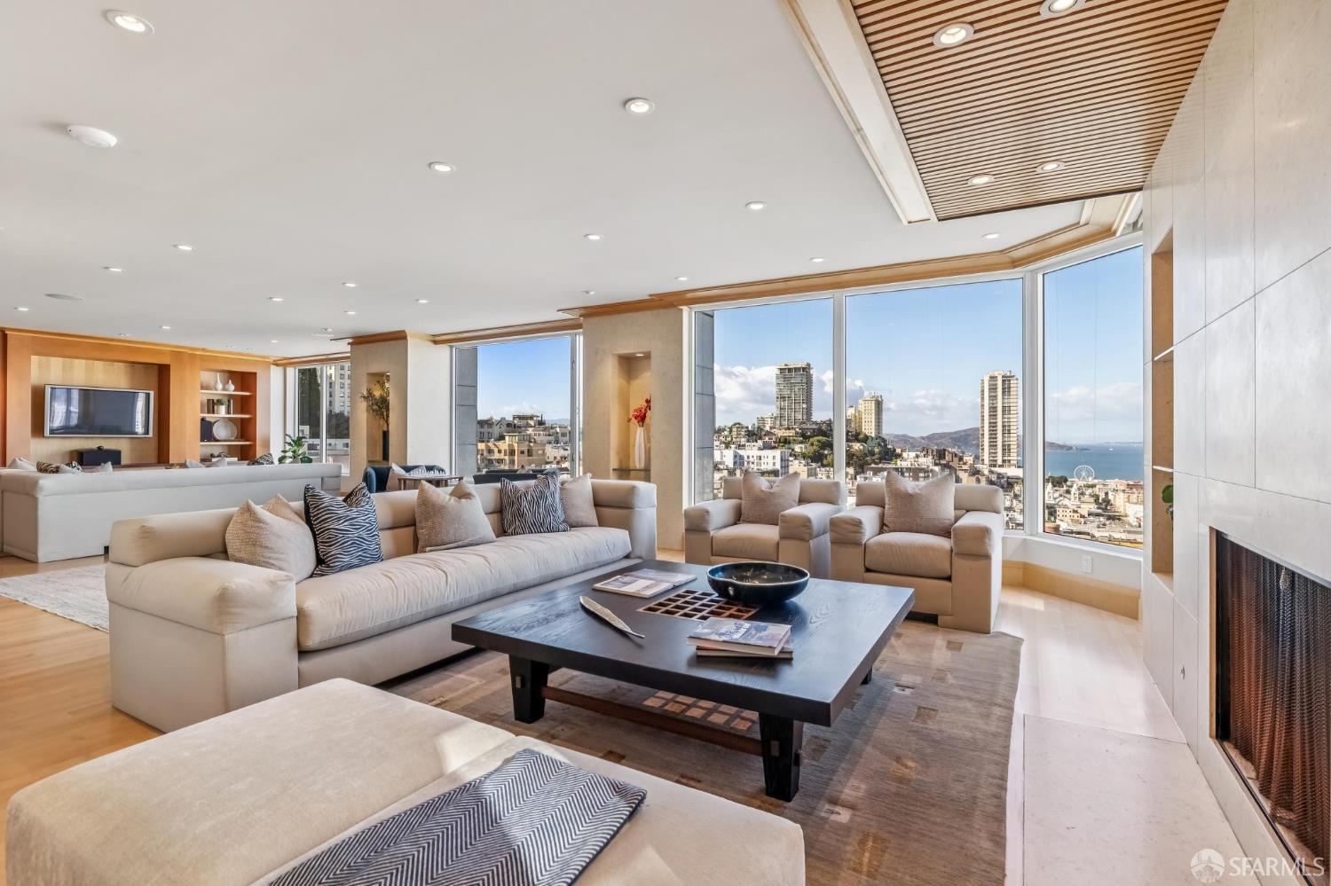 Photo #3: 426106208 Listing: Photo #3