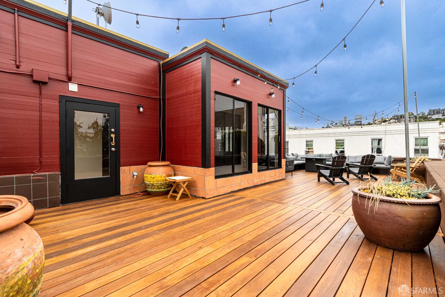 Detail Gallery Image 19 of 30 For 1234 Grant Ave, San Francisco,  CA 94133 - – Beds | – Baths