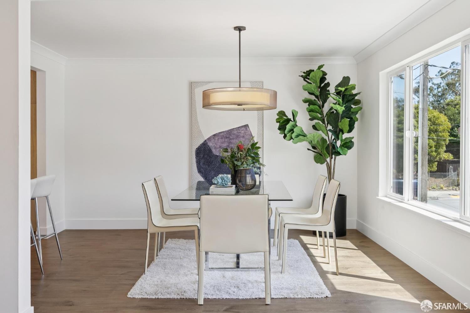 Detail Gallery Image 5 of 27 For 118 Ortega St, San Francisco,  CA 94122 - 4 Beds | 3 Baths