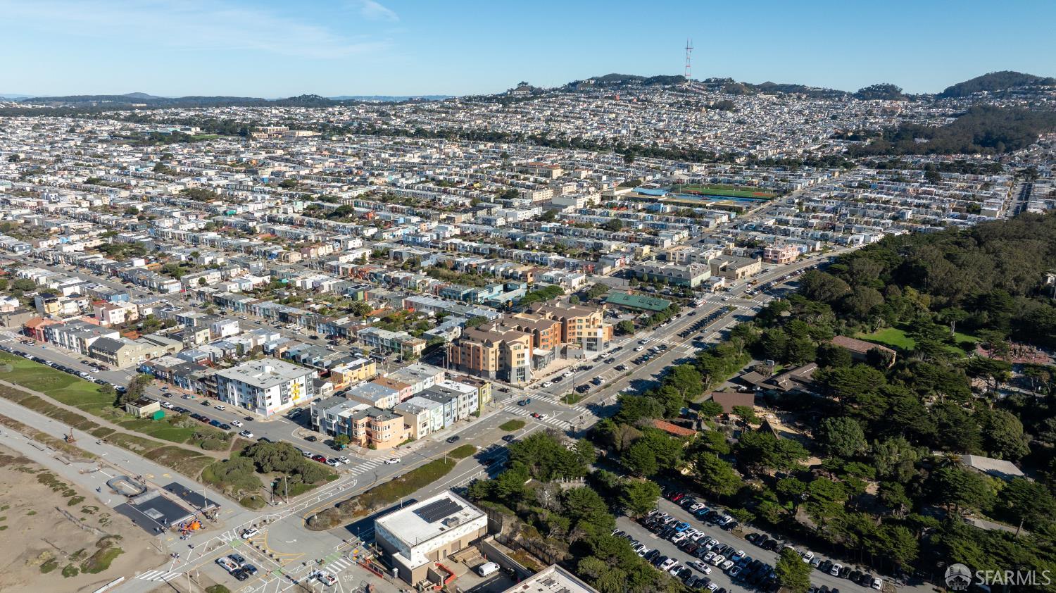 Detail Gallery Image 6 of 83 For 3535 Wawona St, San Francisco,  CA 94116 - – Beds | – Baths