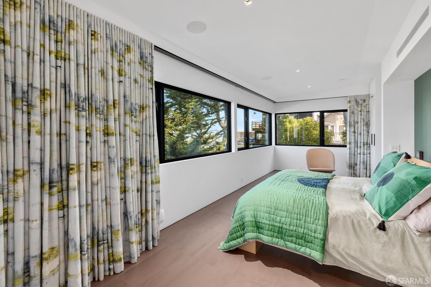 Detail Gallery Image 44 of 99 For 335 Diamond St, San Francisco,  CA 94114 - 2 Beds | 3 Baths