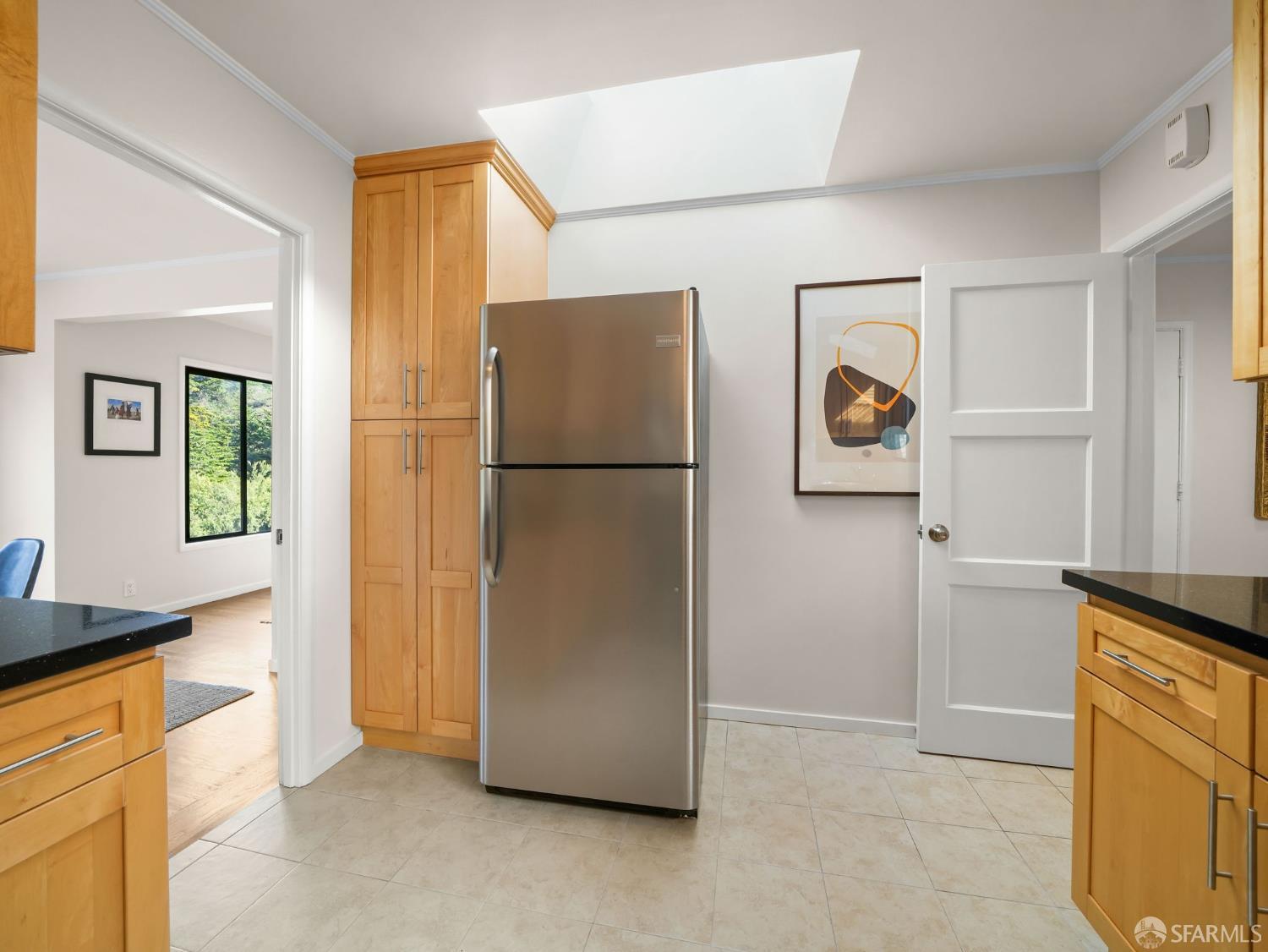 Detail Gallery Image 10 of 37 For 3427 Lincoln Way, San Francisco,  CA 94122 - – Beds | – Baths