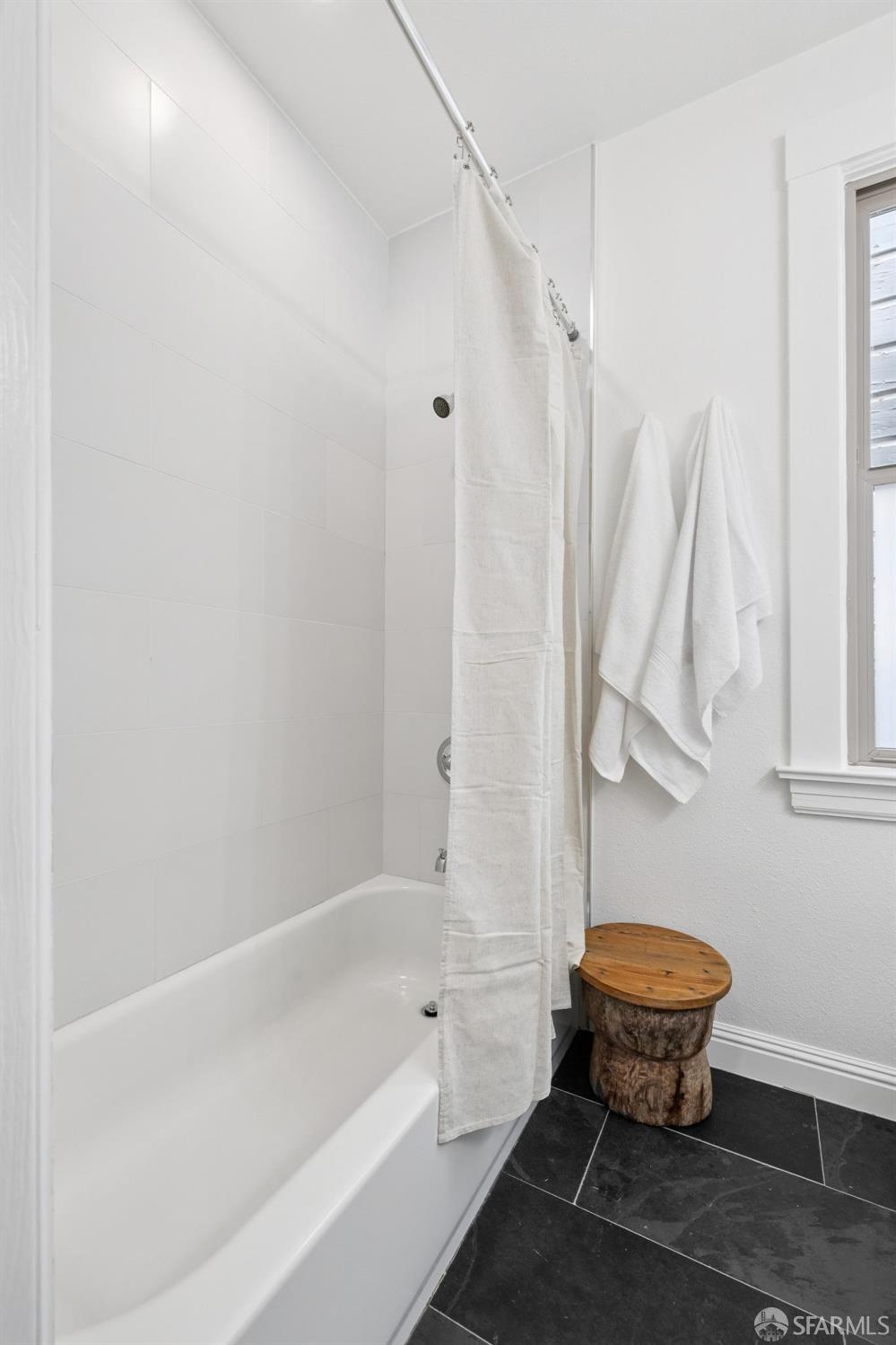 Detail Gallery Image 19 of 83 For 3369 Cesar Chavez St, San Francisco,  CA 94110 - 4 Beds | 4 Baths