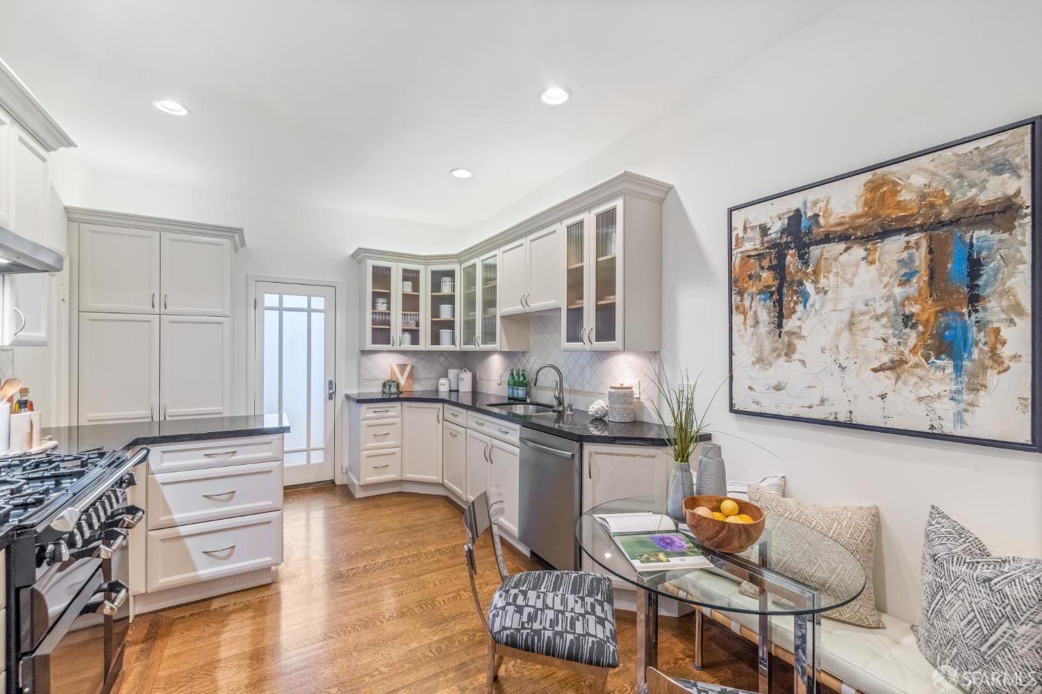 Detail Gallery Image 12 of 59 For 1262 Sacramento St, San Francisco,  CA 94108 - – Beds | – Baths