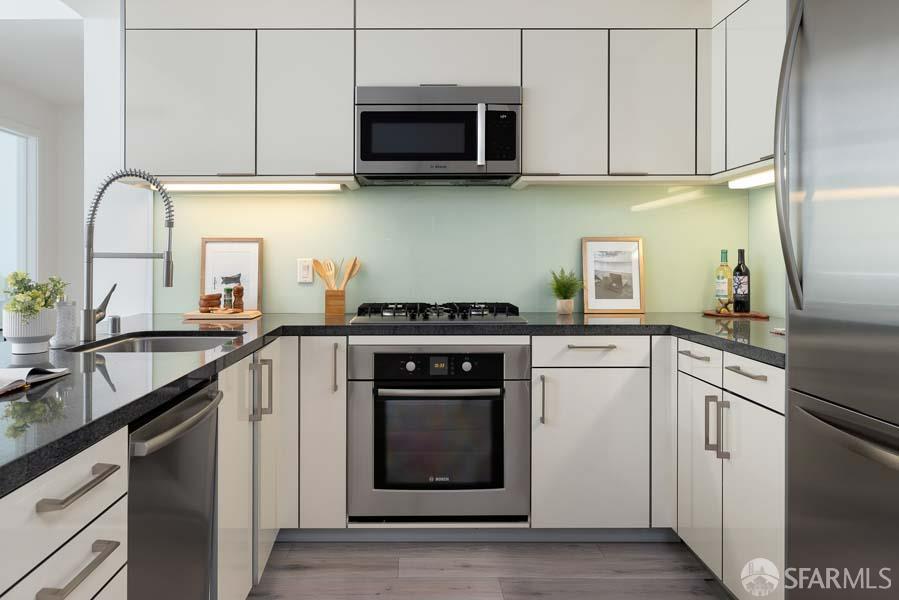 Photo #8: 426106210 Listing: Photo #8