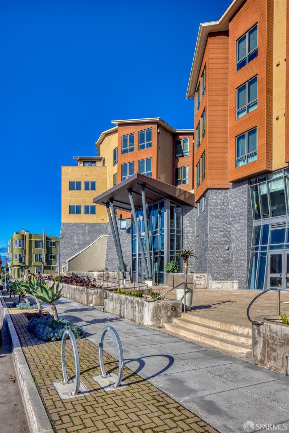 Detail Gallery Image 15 of 83 For 3535 Wawona St, San Francisco,  CA 94116 - – Beds | – Baths