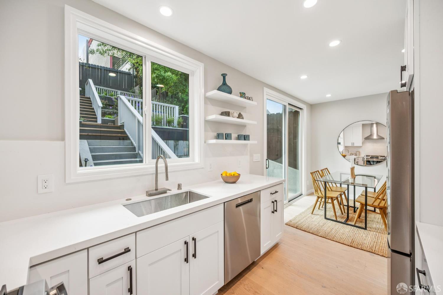 Detail Gallery Image 5 of 49 For 4149 26th St, San Francisco,  CA 95131 - 3 Beds | 3 Baths