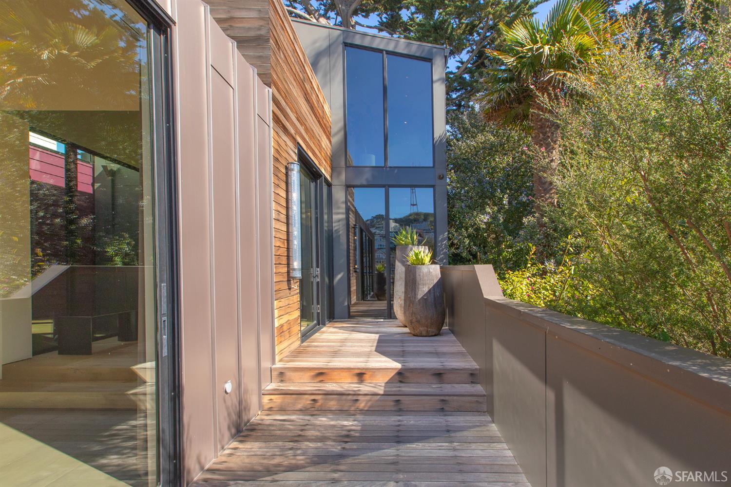 Detail Gallery Image 81 of 99 For 335 Diamond St, San Francisco,  CA 94114 - 2 Beds | 3 Baths