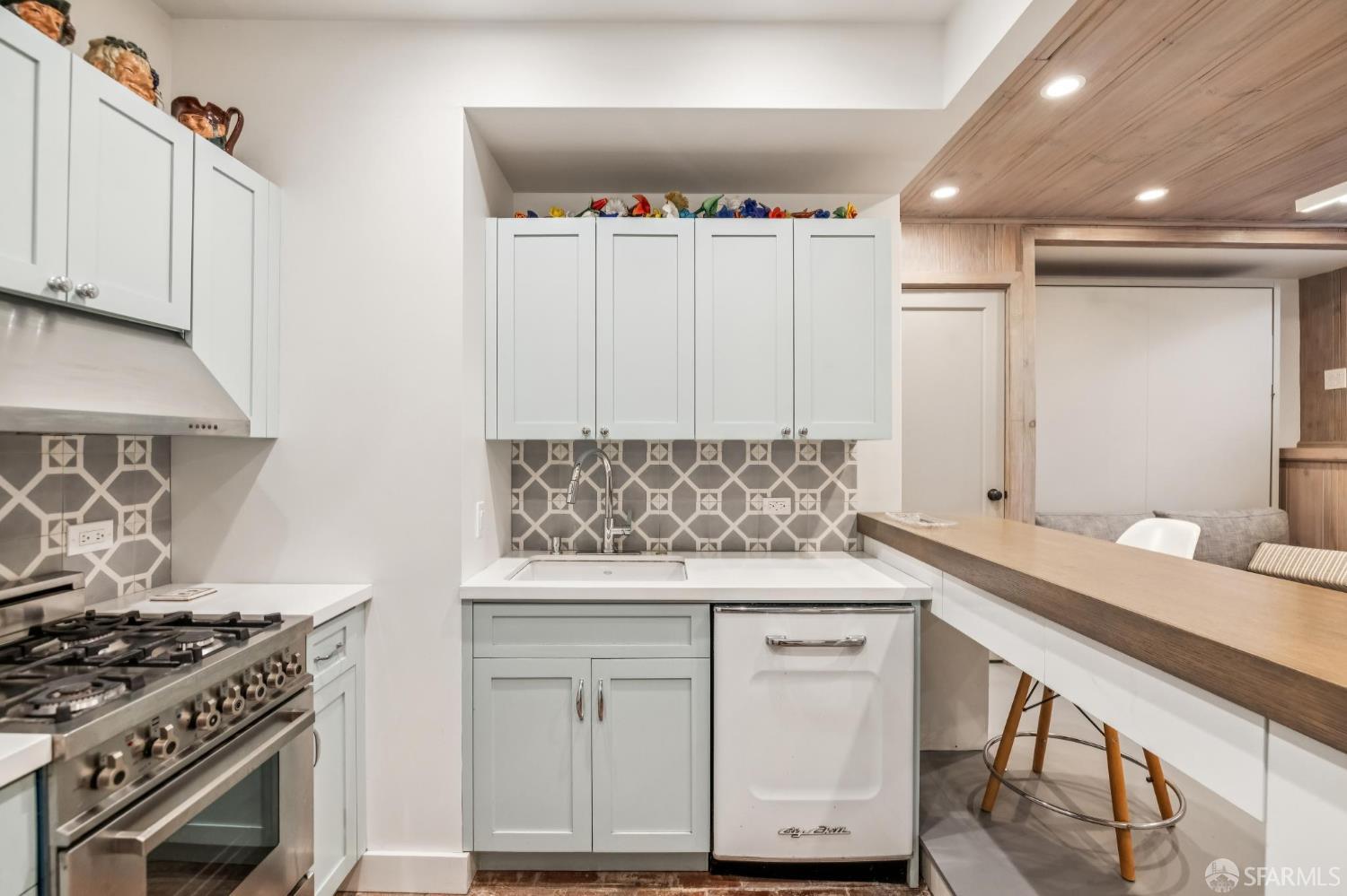 Detail Gallery Image 35 of 59 For 1262 Sacramento St, San Francisco,  CA 94108 - – Beds | – Baths