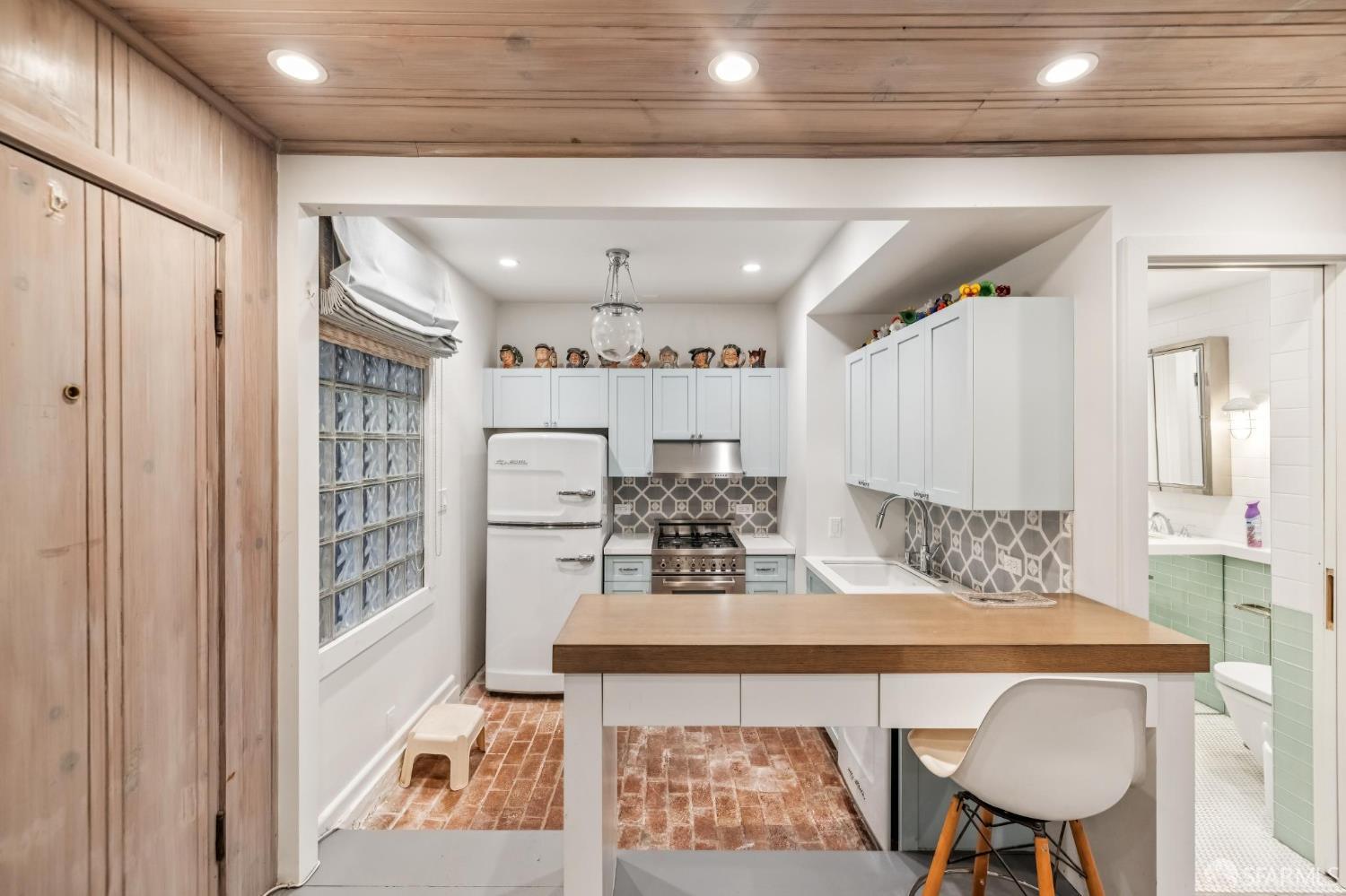 Detail Gallery Image 32 of 59 For 1262 Sacramento St, San Francisco,  CA 94108 - – Beds | – Baths