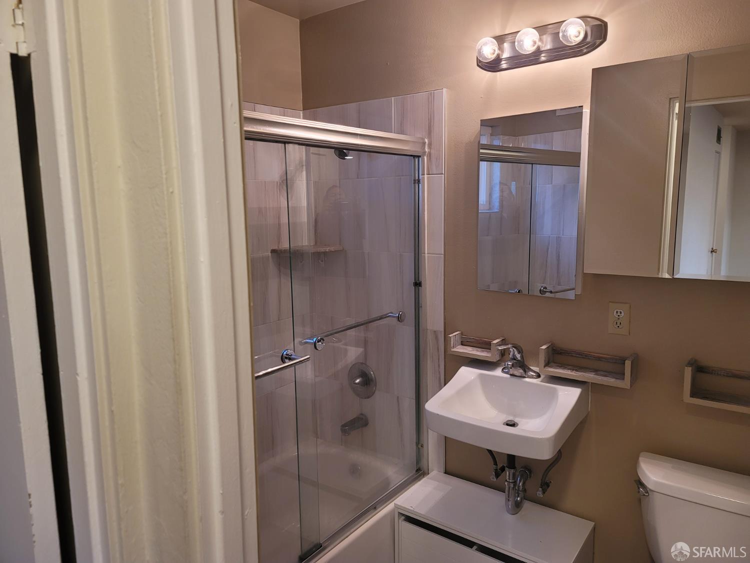 Detail Gallery Image 17 of 20 For 132 Locksley Ave, San Francisco,  CA 94122 - – Beds | – Baths