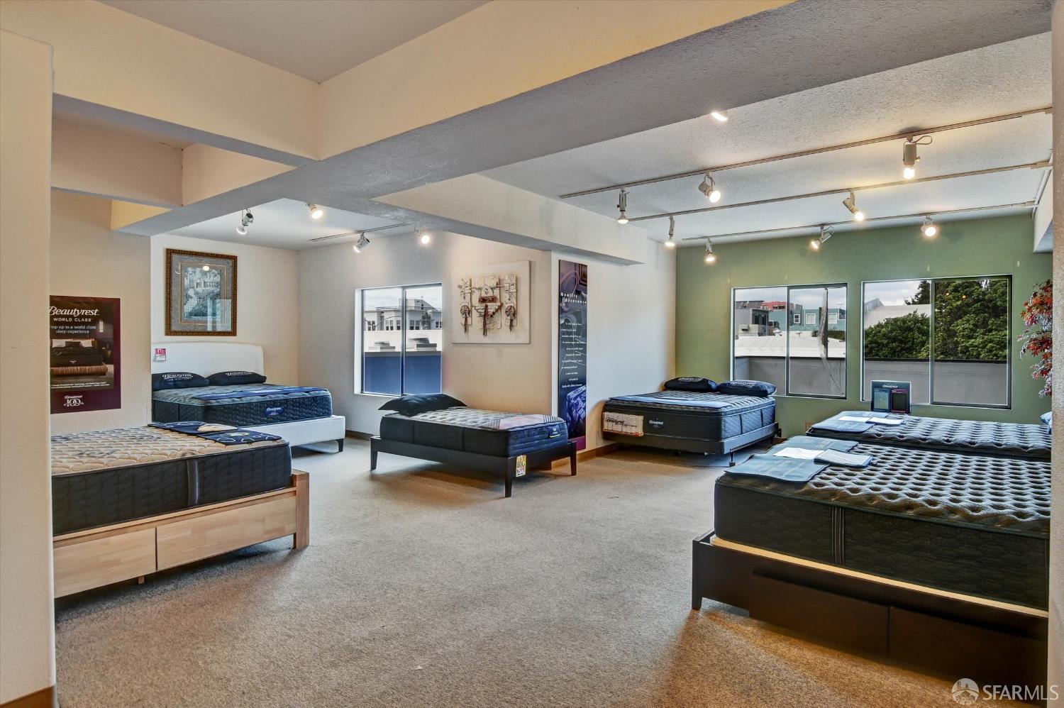 Detail Gallery Image 7 of 17 For 2929 Geary Blvd, San Francisco,  CA 94118 - – Beds | – Baths