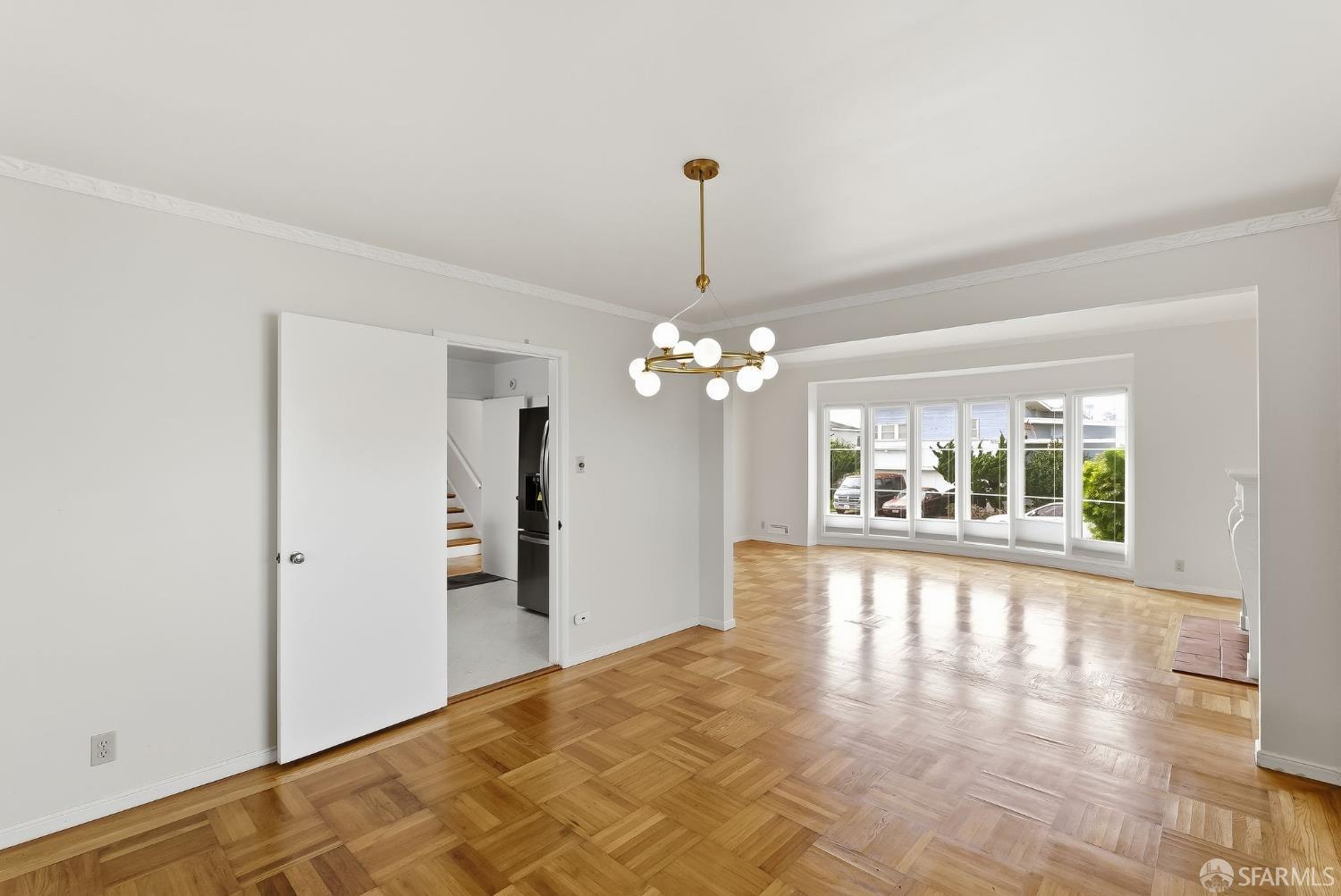 Detail Gallery Image 6 of 40 For 98 Lake Forest Dr, Daly City,  CA 94015 - 3 Beds | 2 Baths