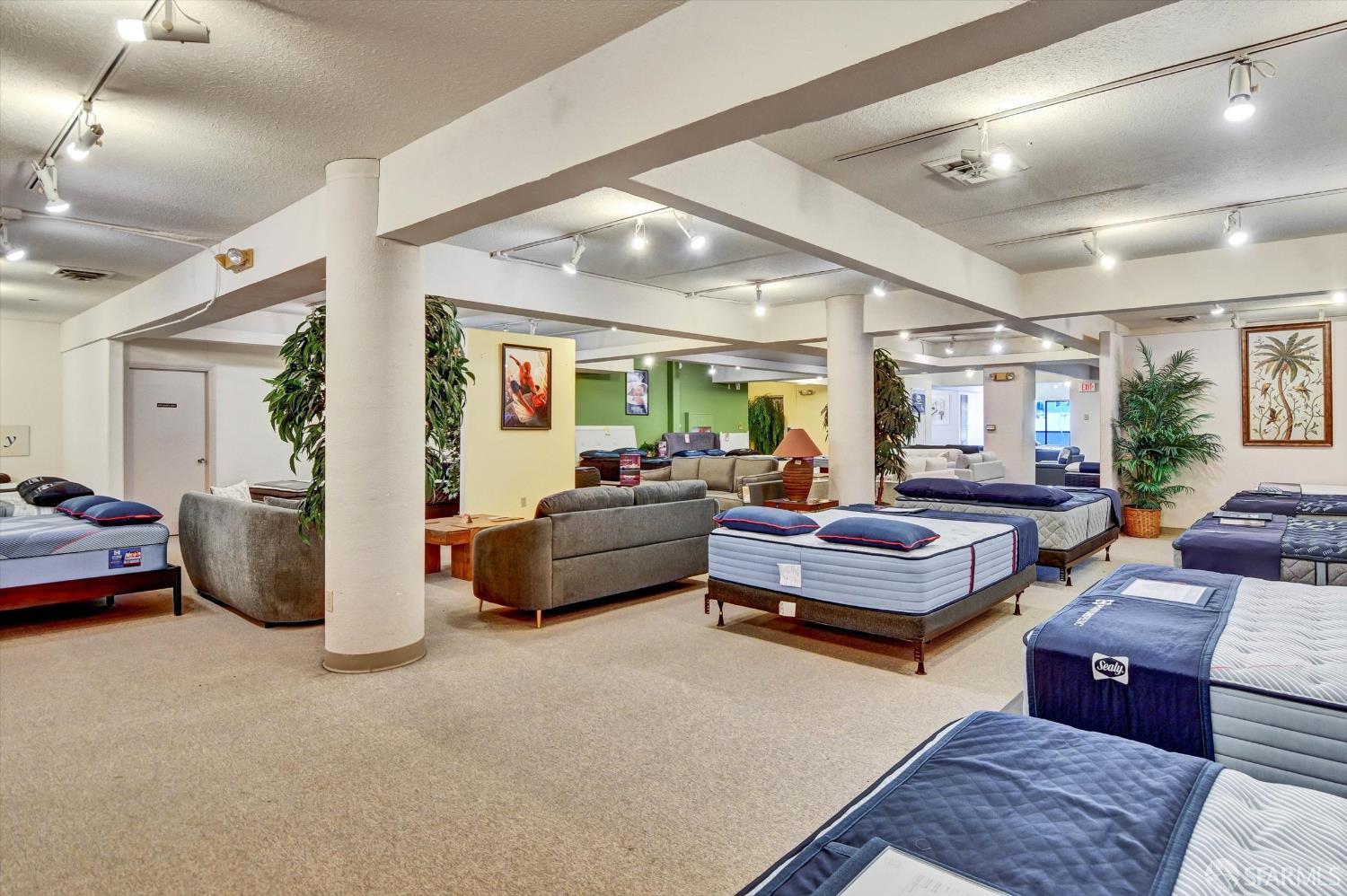 Detail Gallery Image 6 of 17 For 2929 Geary Blvd, San Francisco,  CA 94118 - – Beds | – Baths