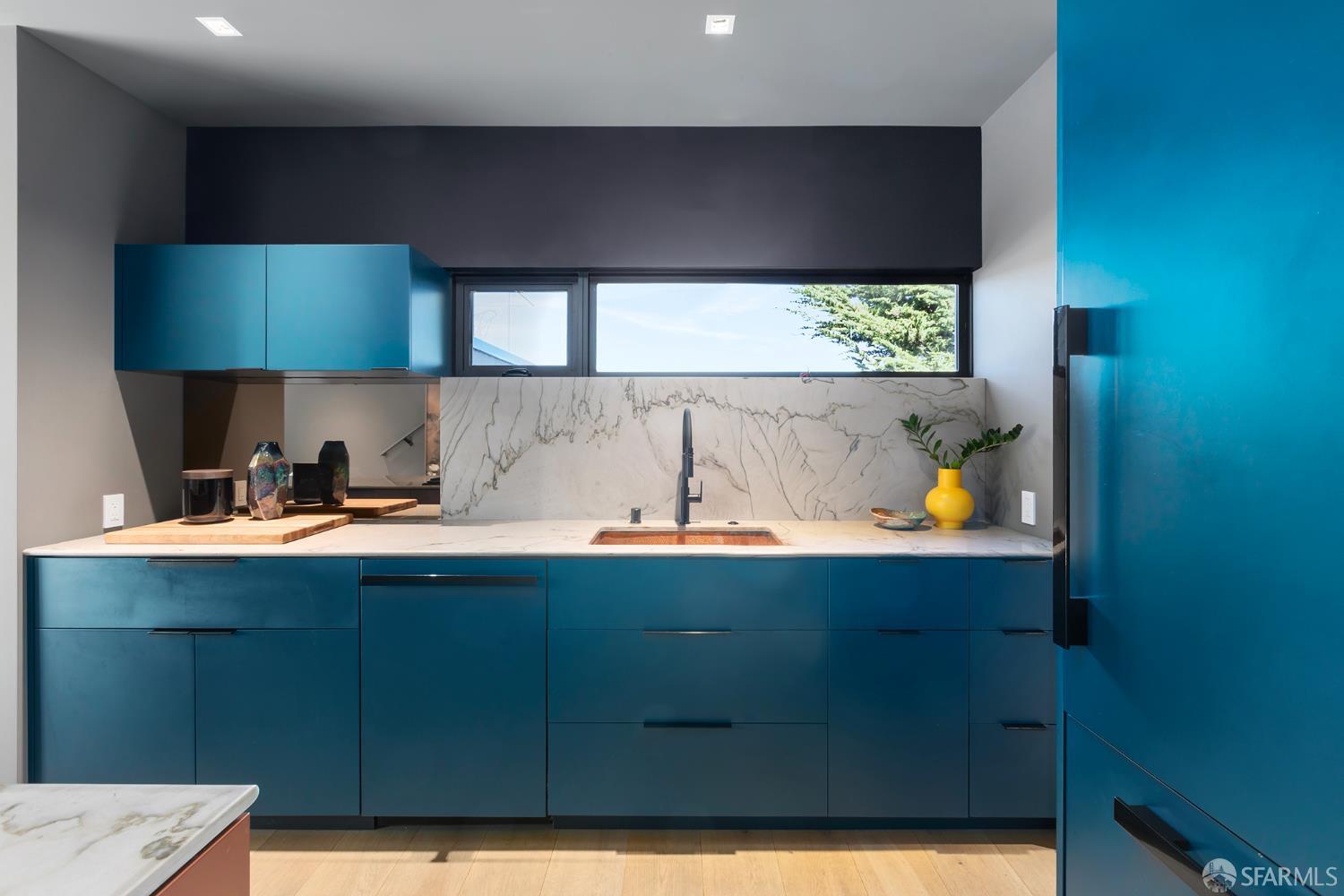 Detail Gallery Image 19 of 99 For 335 Diamond St, San Francisco,  CA 94114 - 2 Beds | 3 Baths