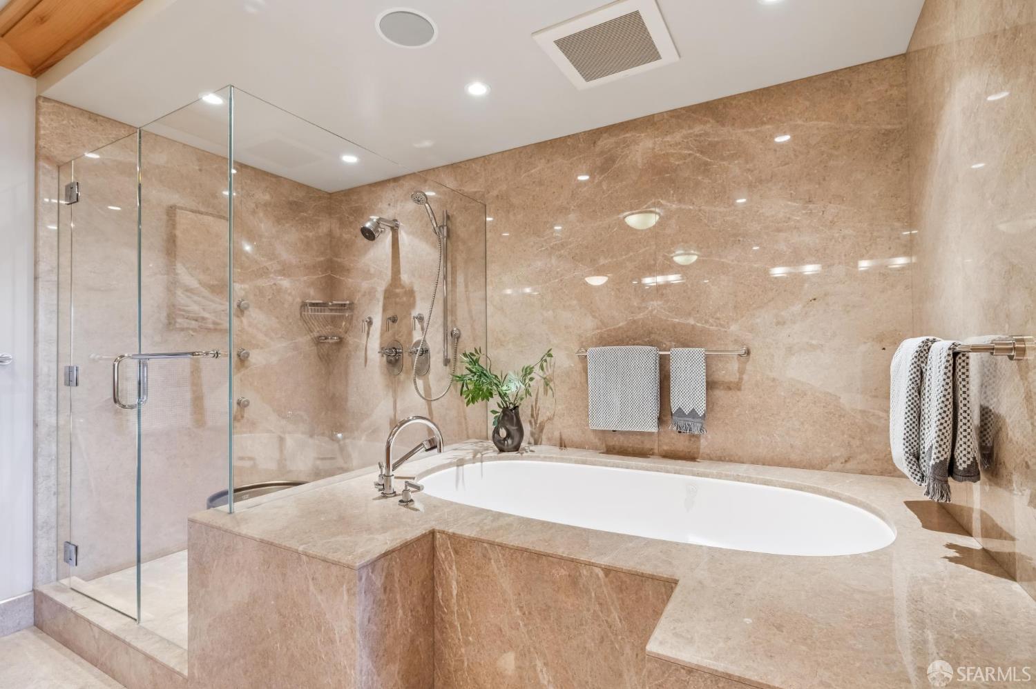 Photo #44: 426106208 Listing: Photo #44