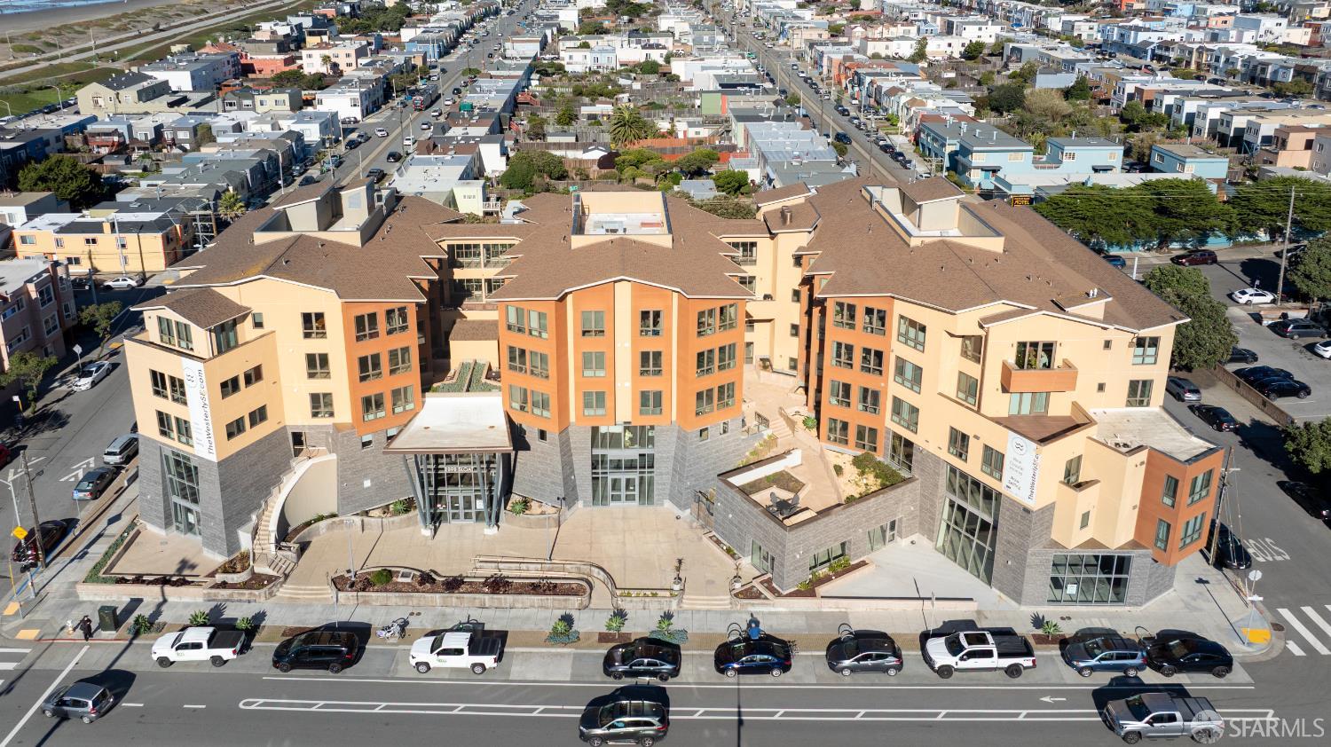 Detail Gallery Image 10 of 83 For 3535 Wawona St, San Francisco,  CA 94116 - – Beds | – Baths