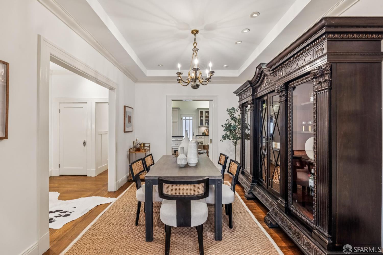 Detail Gallery Image 7 of 59 For 1262 Sacramento St, San Francisco,  CA 94108 - – Beds | – Baths