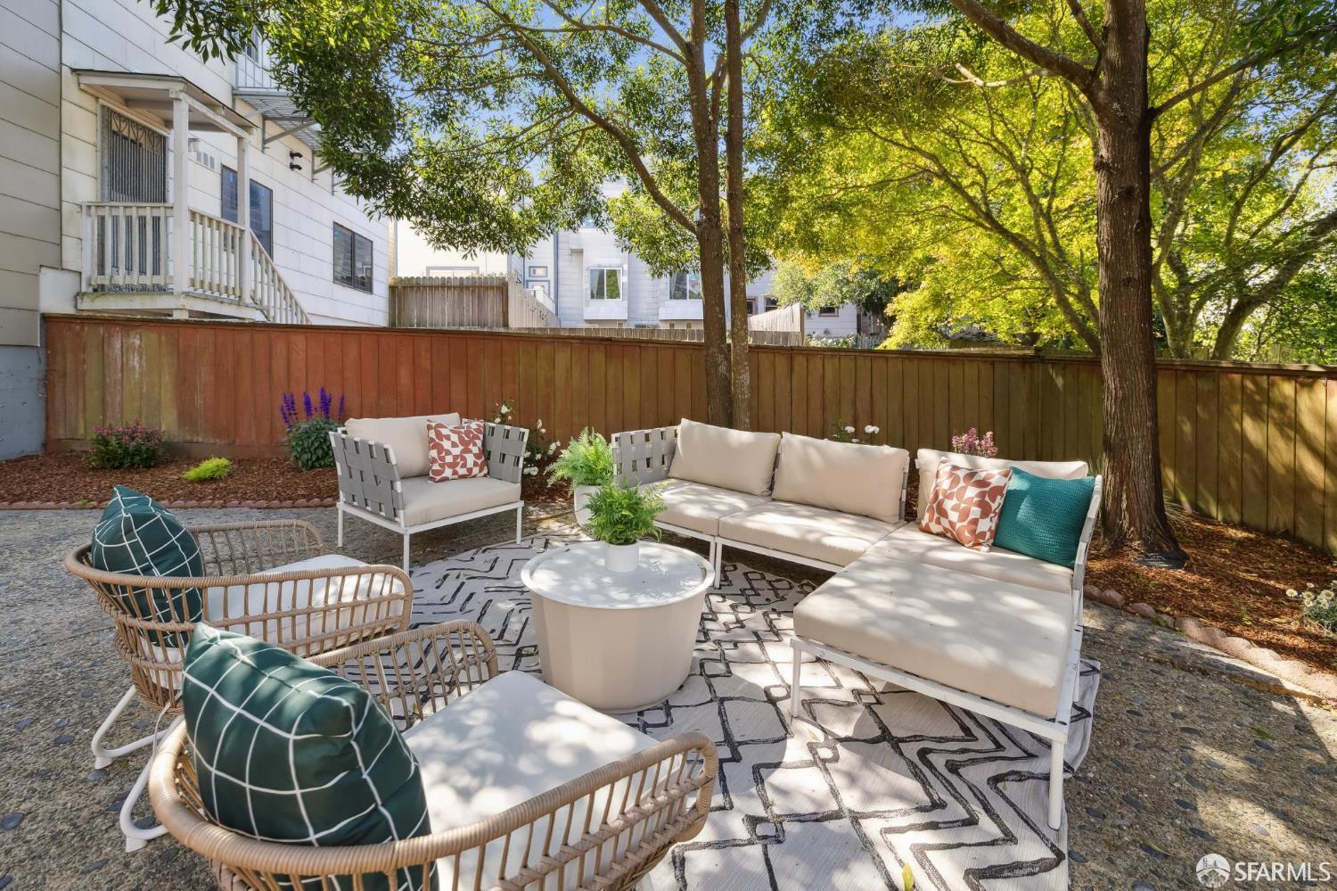 Detail Gallery Image 25 of 27 For 118 Ortega St, San Francisco,  CA 94122 - 4 Beds | 3 Baths