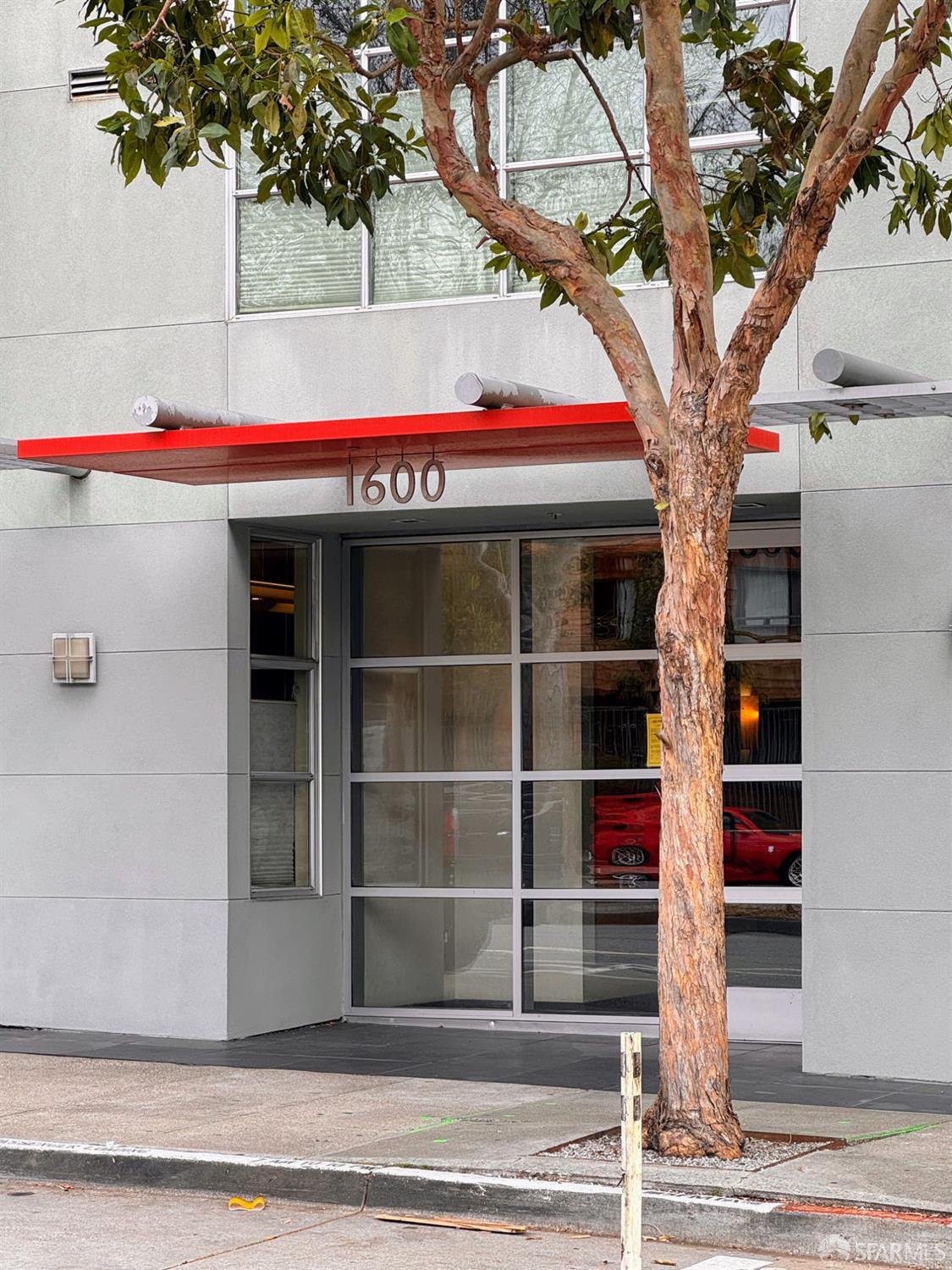 Detail Gallery Image 3 of 6 For 1600 Webster St #C2,  San Francisco,  CA 94115 - – Beds | – Baths