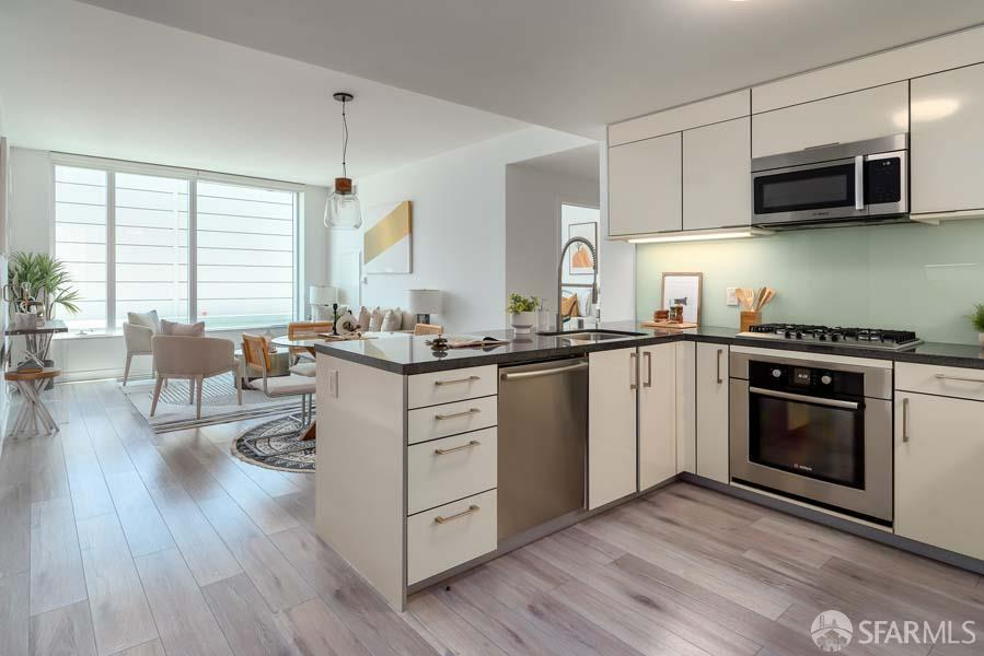 Front Image Thumbnail for SF426106210