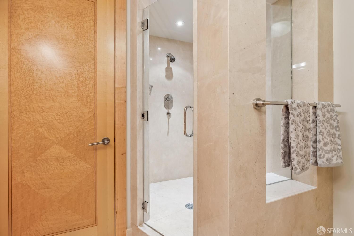 Photo #49: 426106208 Listing: Photo #49