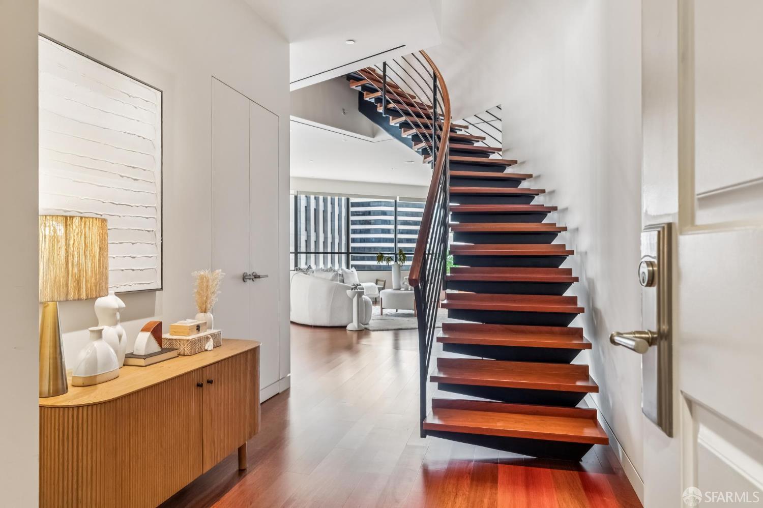 Photo #2: 426099780 Listing: Photo #2