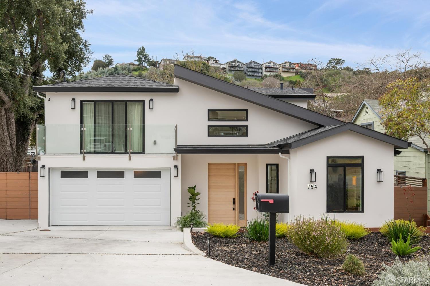 Detail Gallery Image 12 of 99 For 754 Cordilleras Ave, San Carlos,  CA 94070 - 4 Beds | 3 Baths