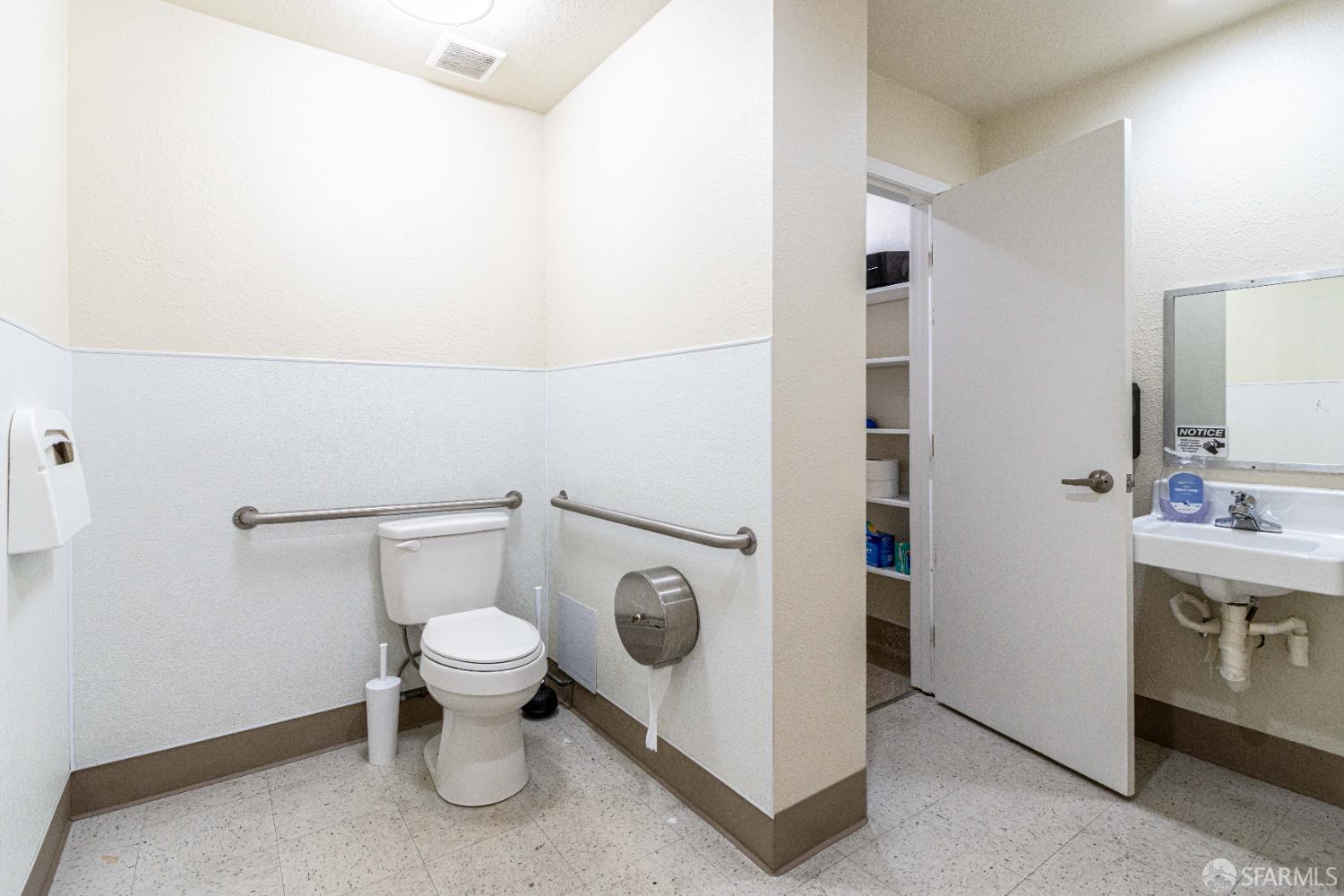 Detail Gallery Image 33 of 50 For 877 Bryant St, San Francisco,  CA 94103 - – Beds | – Baths