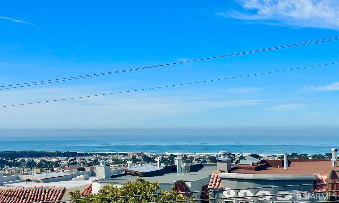 Detail Gallery Image 7 of 59 For 2306 25th Ave, San Francisco,  CA 94116 - 3 Beds | 2 Baths