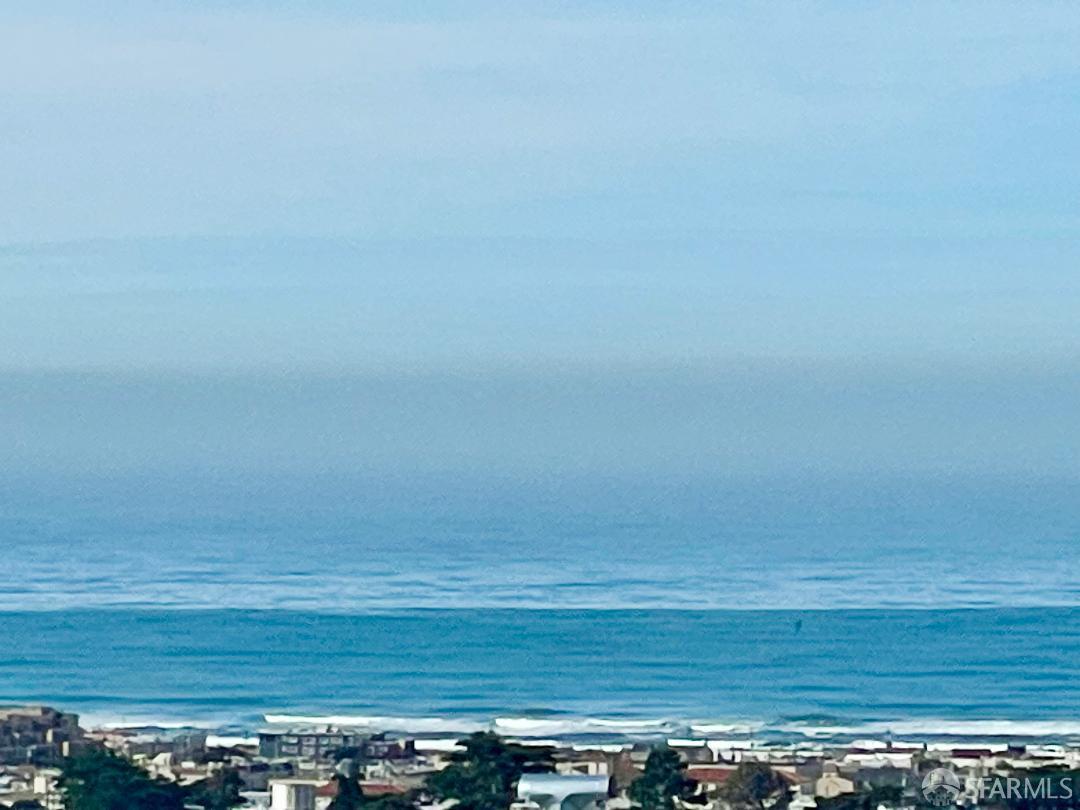 Detail Gallery Image 8 of 59 For 2306 25th Ave, San Francisco,  CA 94116 - 3 Beds | 2 Baths