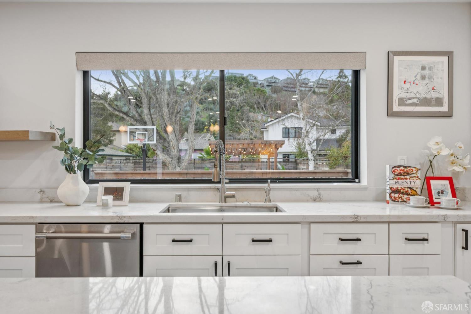 Detail Gallery Image 31 of 99 For 754 Cordilleras Ave, San Carlos,  CA 94070 - 4 Beds | 3 Baths