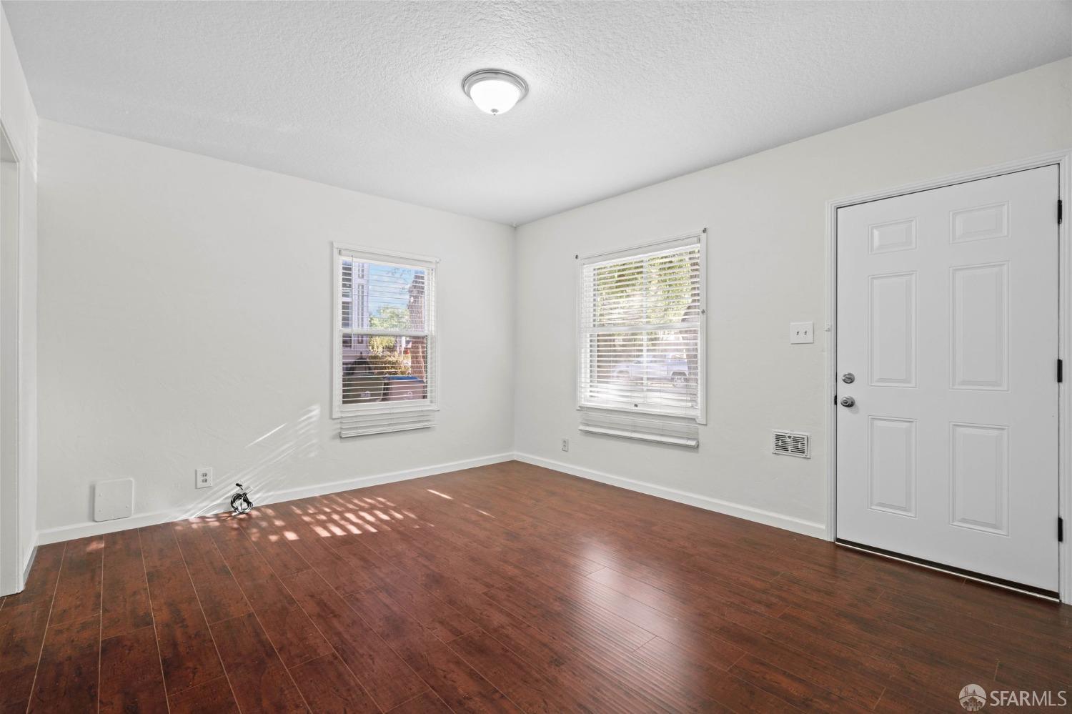 Detail Gallery Image 10 of 35 For 196 N 9th St, San Jose,  CA 95112 - – Beds | – Baths