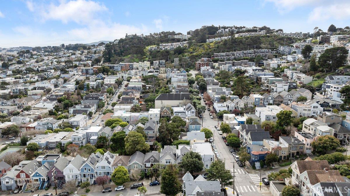 Detail Gallery Image 73 of 85 For 889 Elizabeth St, San Francisco,  CA 94114 - 4 Beds | 3/1 Baths