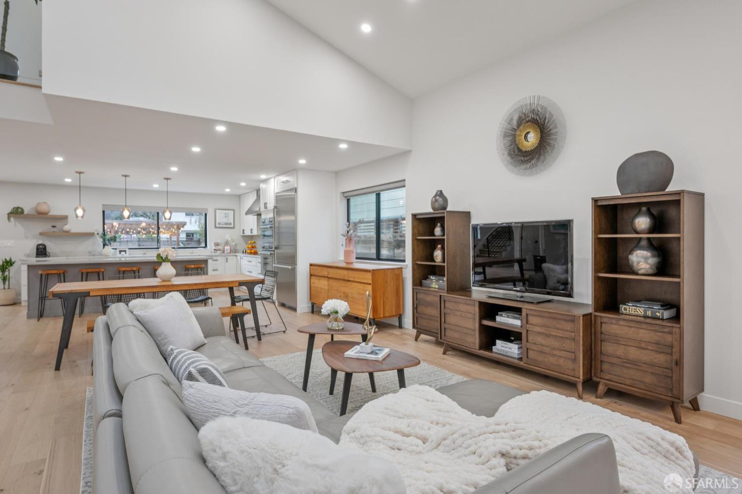 Detail Gallery Image 15 of 99 For 754 Cordilleras Ave, San Carlos,  CA 94070 - 4 Beds | 3 Baths