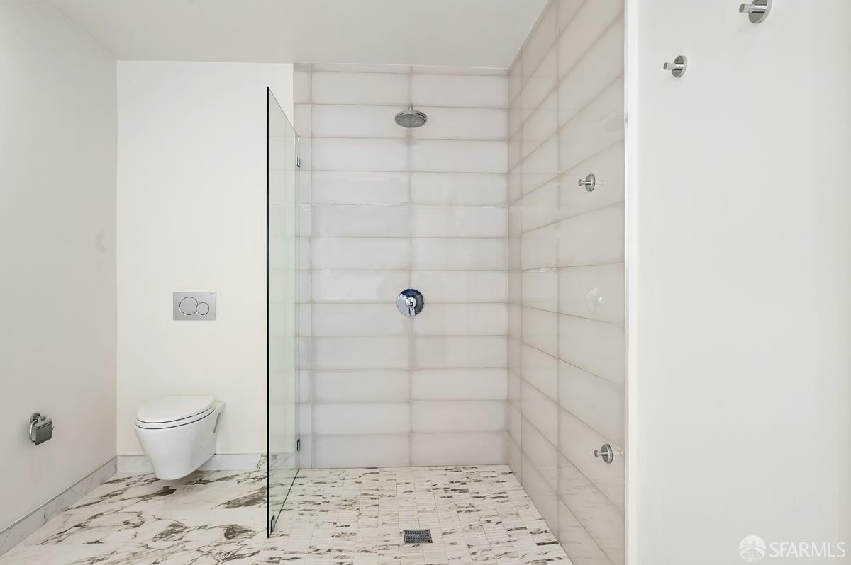 Detail Gallery Image 13 of 21 For 1601 Larkin St #302,  San Francisco,  CA 94109 - 2 Beds | 2 Baths