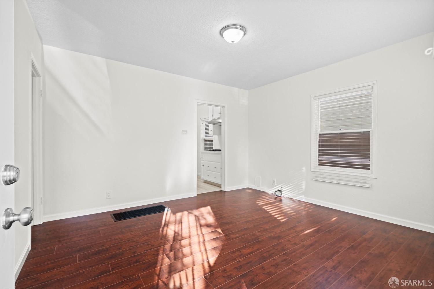 Detail Gallery Image 9 of 35 For 196 N 9th St, San Jose,  CA 95112 - – Beds | – Baths