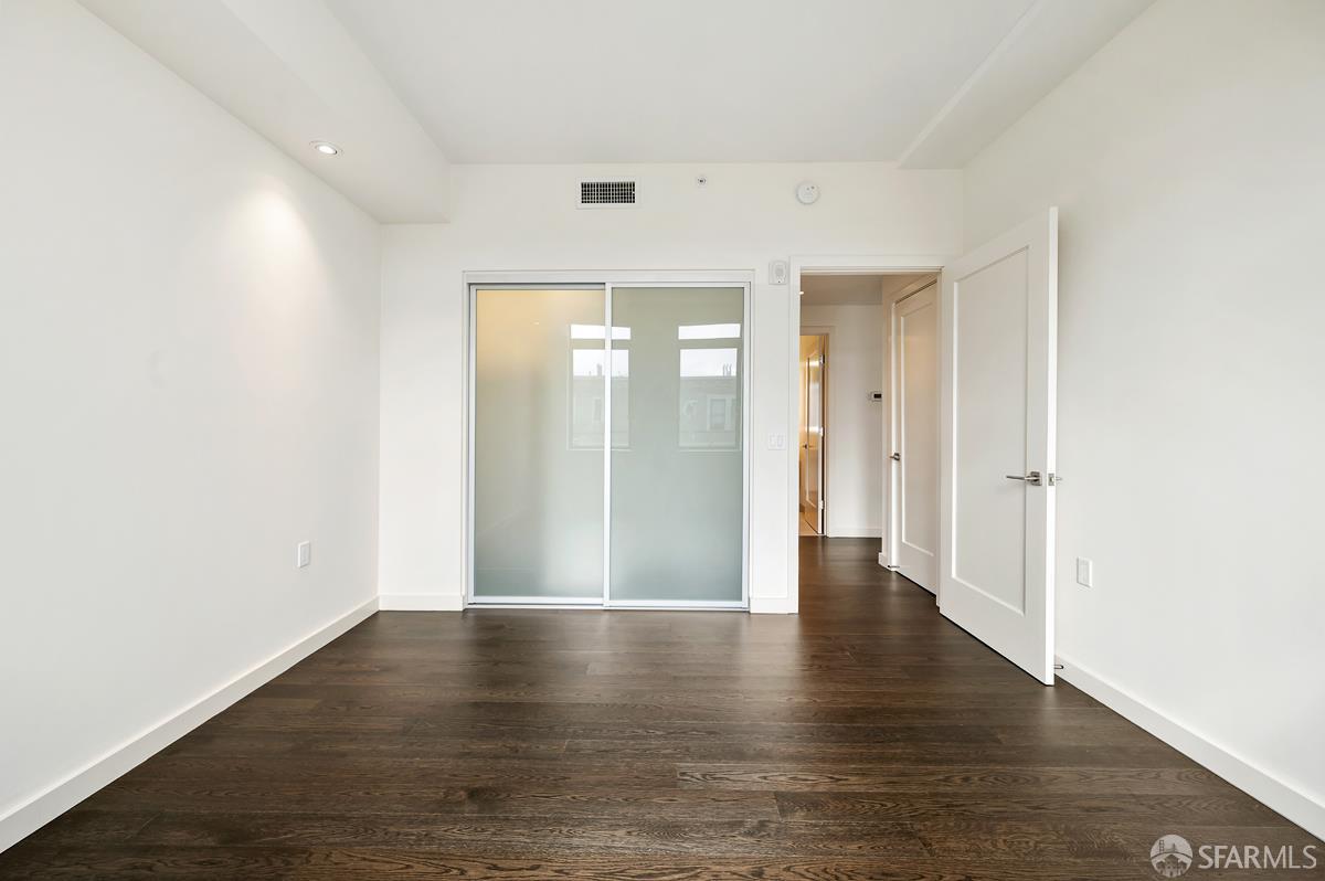 Detail Gallery Image 15 of 21 For 1601 Larkin St #302,  San Francisco,  CA 94109 - 2 Beds | 2 Baths