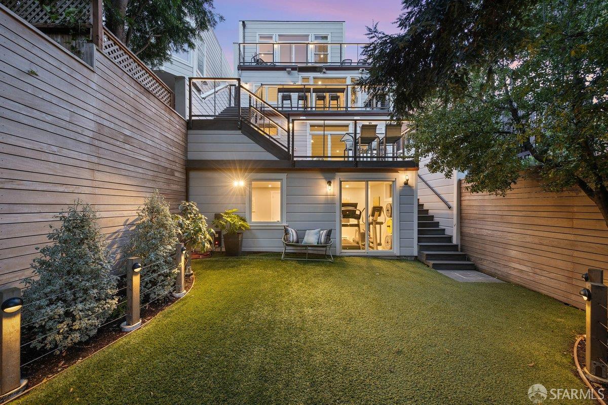 Detail Gallery Image 66 of 85 For 889 Elizabeth St, San Francisco,  CA 94114 - 4 Beds | 3/1 Baths