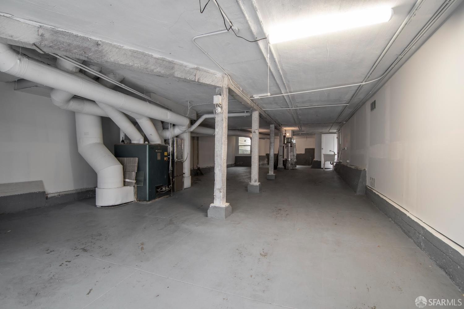 Detail Gallery Image 36 of 39 For 1482 18th Ave, San Francisco,  CA 94122 - 2 Beds | 1 Baths