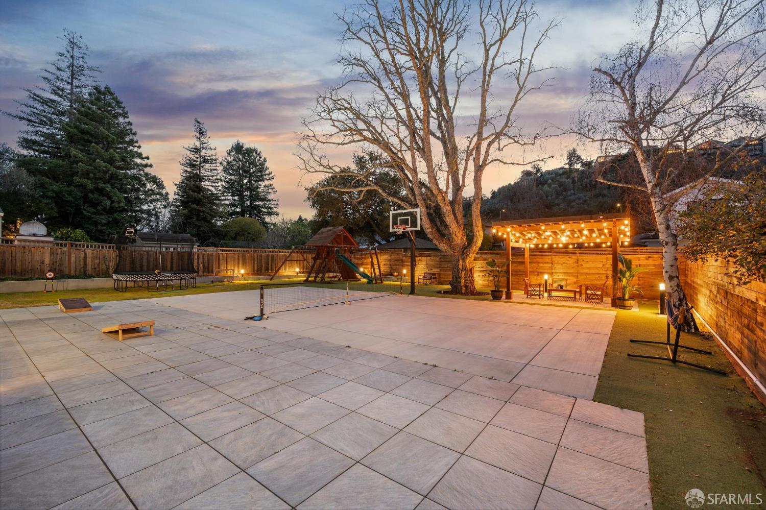 Detail Gallery Image 7 of 99 For 754 Cordilleras Ave, San Carlos,  CA 94070 - 4 Beds | 3 Baths