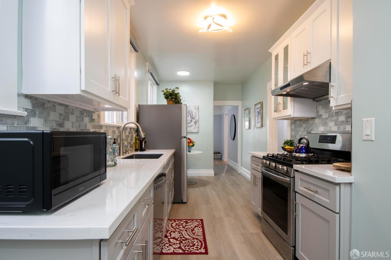 Detail Gallery Image 16 of 37 For 1484 18th Ave, San Francisco,  CA 94127 - 2 Beds | 1 Baths