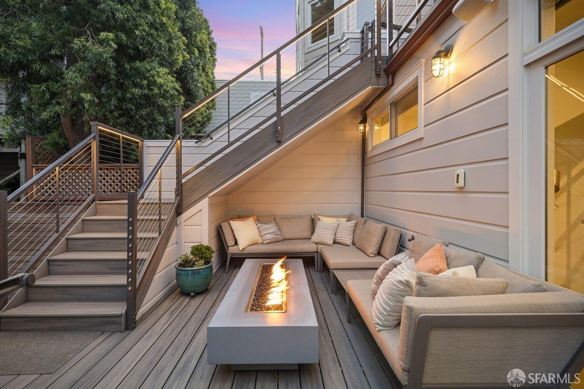 Detail Gallery Image 57 of 85 For 889 Elizabeth St, San Francisco,  CA 94114 - 4 Beds | 3/1 Baths