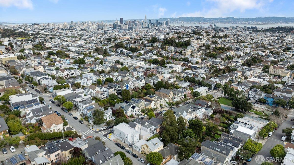 Detail Gallery Image 74 of 85 For 889 Elizabeth St, San Francisco,  CA 94114 - 4 Beds | 3/1 Baths