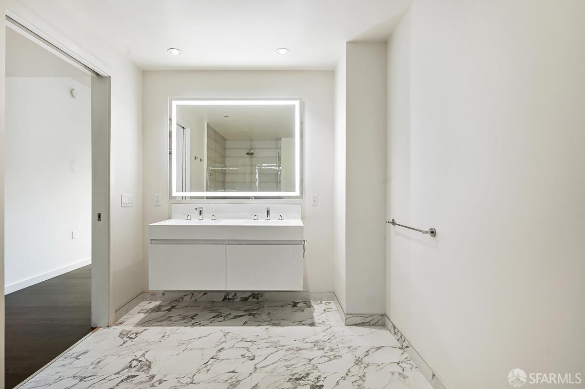 Detail Gallery Image 12 of 21 For 1601 Larkin St #302,  San Francisco,  CA 94109 - 2 Beds | 2 Baths