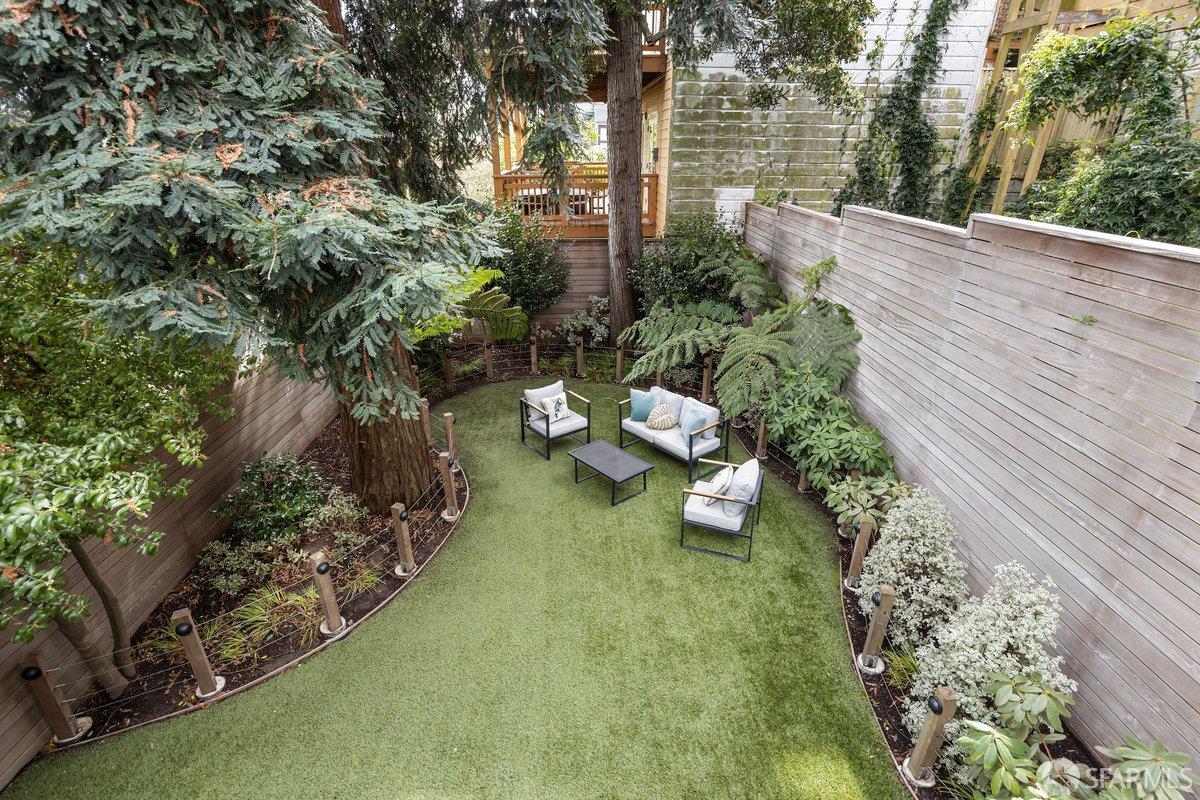 Detail Gallery Image 43 of 85 For 889 Elizabeth St, San Francisco,  CA 94114 - 4 Beds | 3/1 Baths